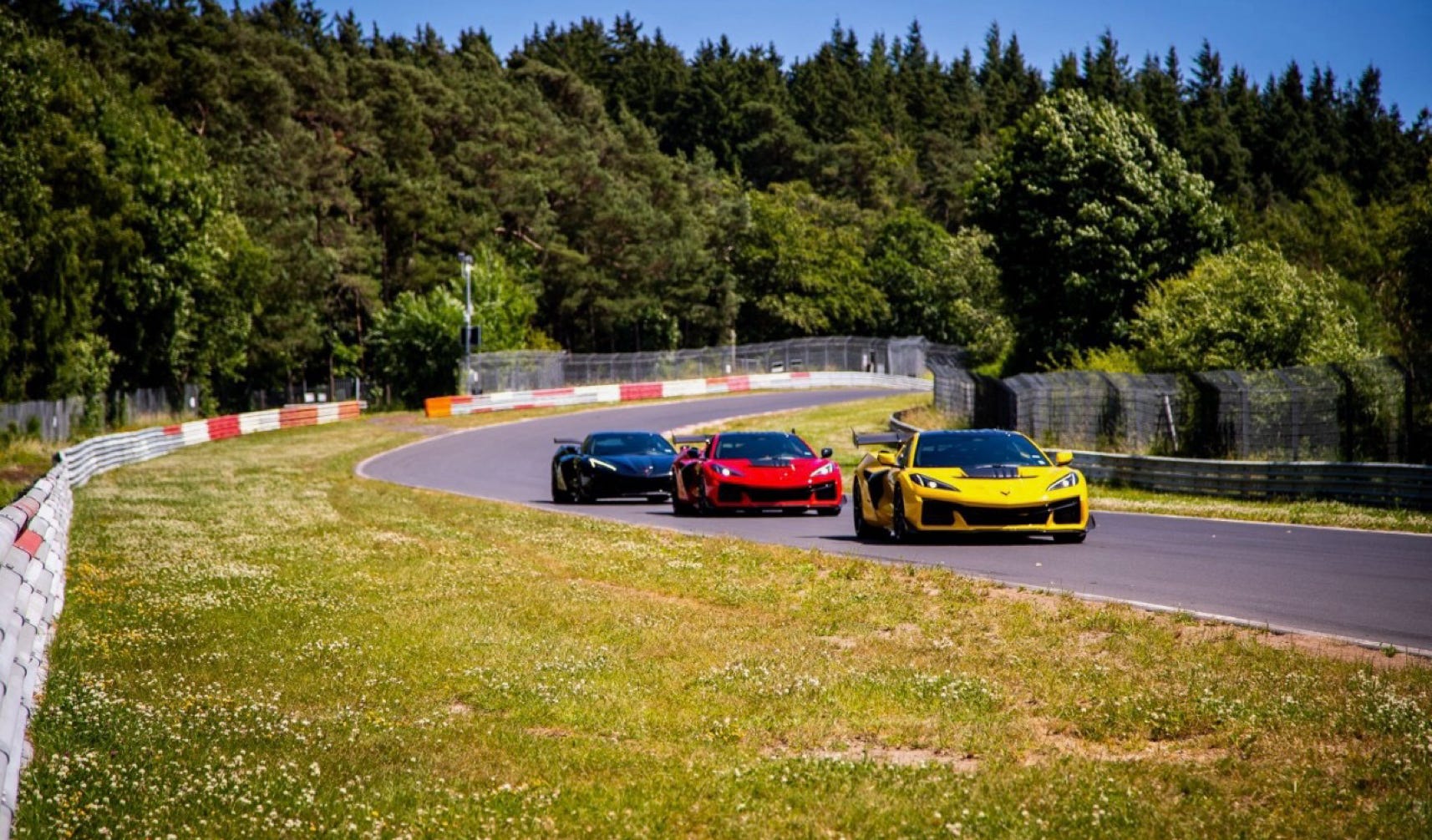 NP-NEWS-NORDSCHLEIFE-NÜRBURGRING-ZR!X-REKORDFAHRT-NEARLYPERFECT