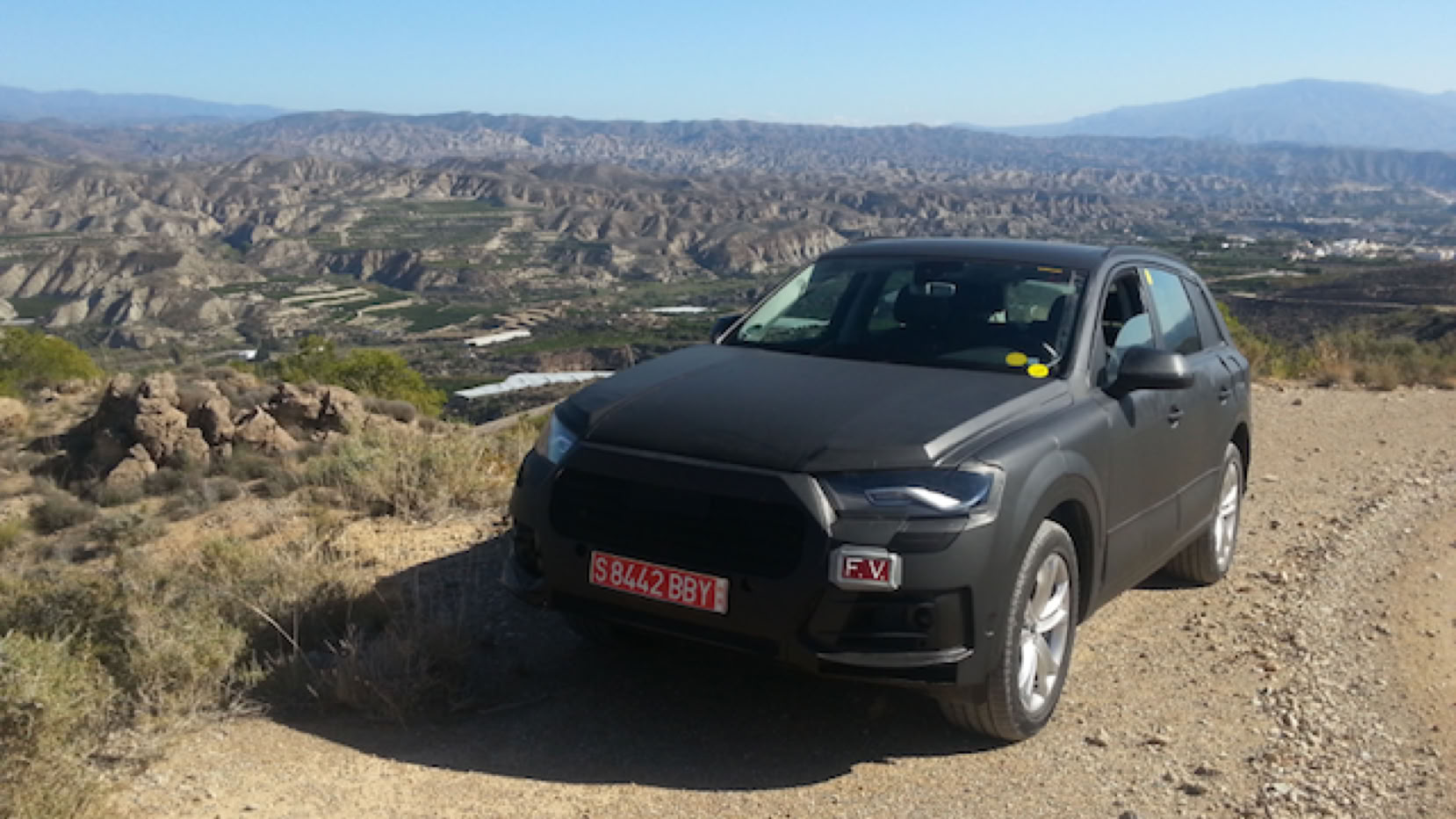 NP NEARLY PERFECT MIT DEM AUDI Q7 IN ANDALUSIEN ALMERIA TABERNAS