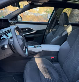 NP PEUGEOT-E3008GT  IM TEST  BEI NEARLY PERFECT