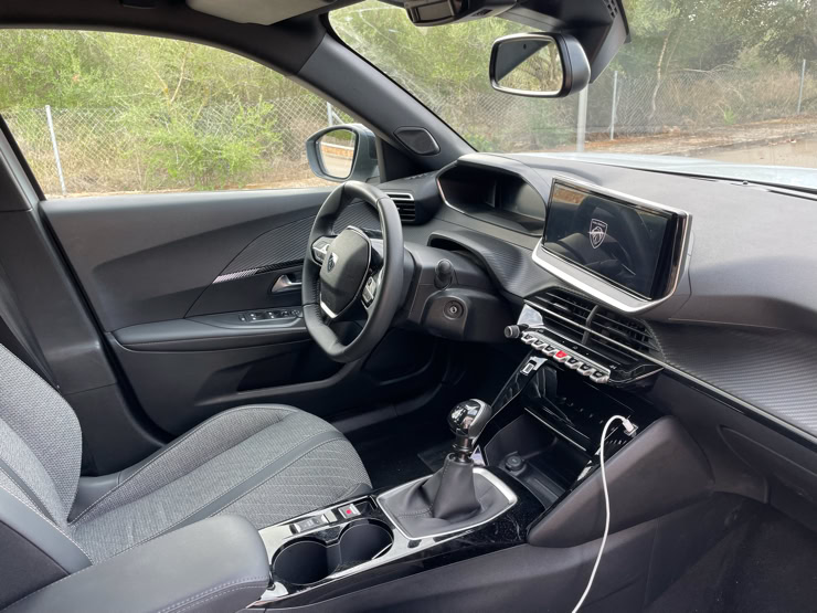 NP PEUGEOT 2008 NP PROFI LUPE NEARLY PERFECT