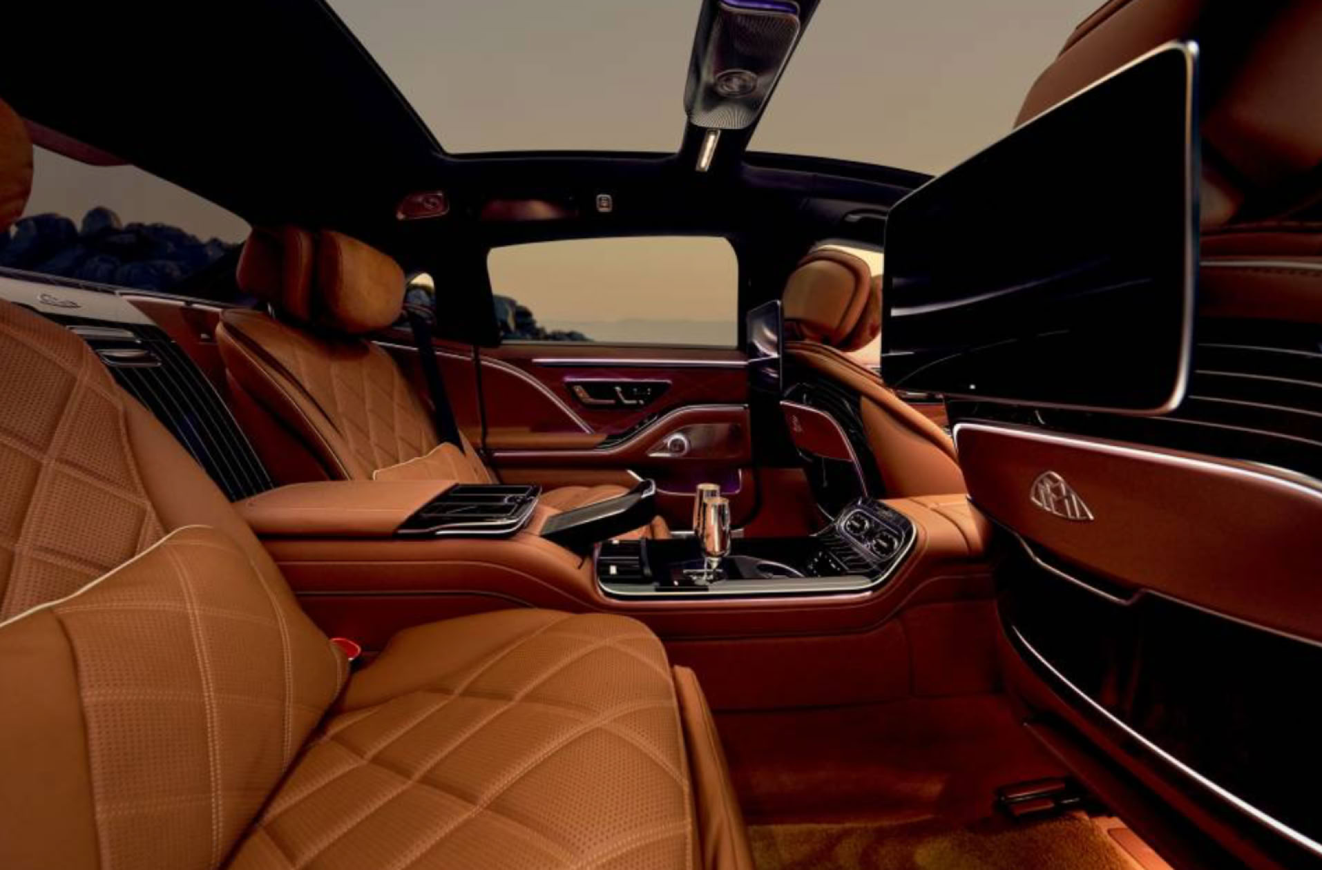 NP-NEARLY-PEFECT-NEWS-MERCEDES-MAYBACH-SKLASSE