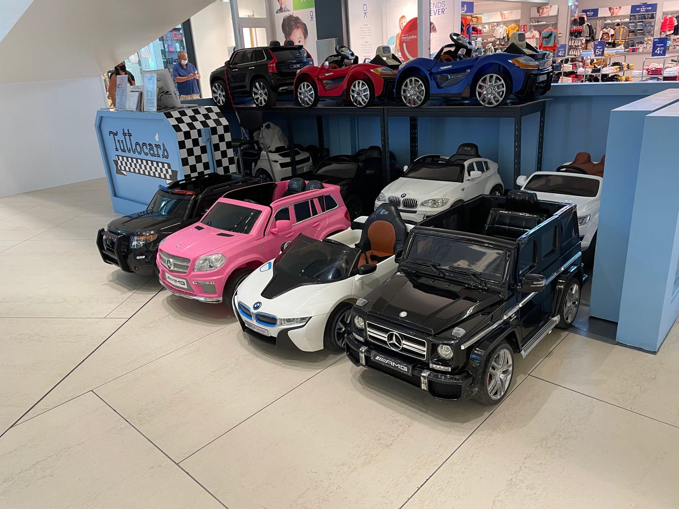 NP_NEARLY_PERFECT/NP/LUXUSBOLIDEN/TESTFAHRER/PORTO_PI