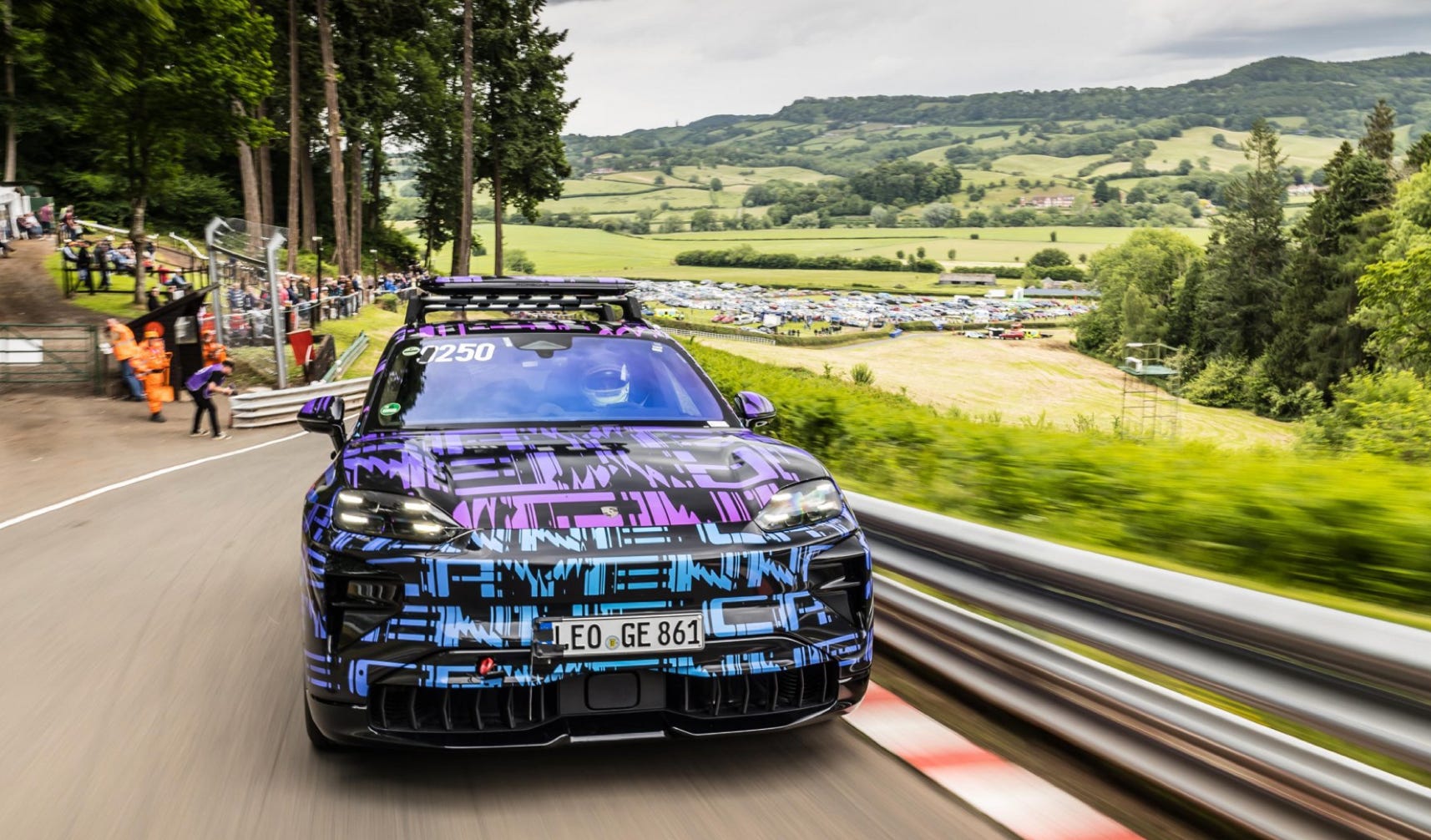 NP-NEWS-CAYENNE-ELECTRIC-PORSCHE-NEARLYPERFECT