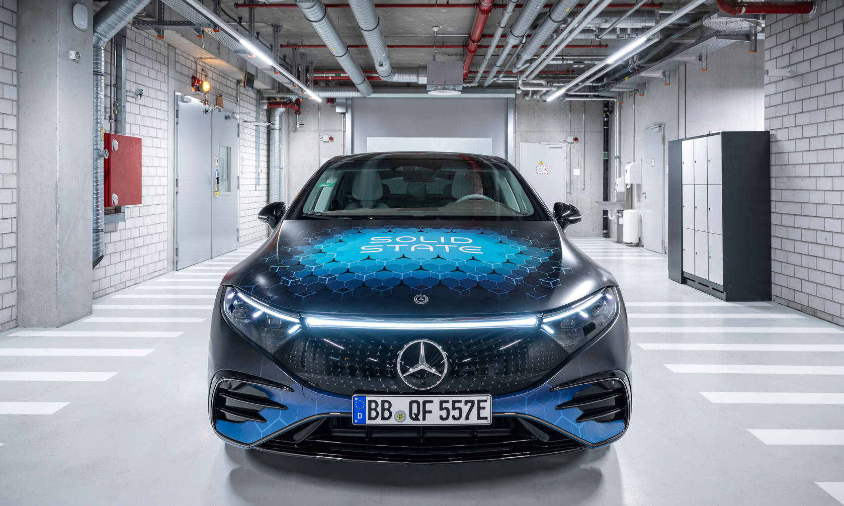 NP NEWS - MERCEDES ENTWICKELT MIT FACTORIAL ENERGY DIE SOLIDSTATE FESTKÖRPERBATTERIE-NEARLYPERFECT