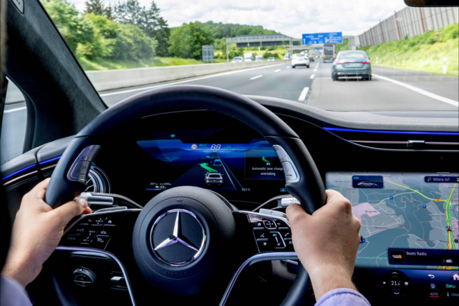 NP_MERCEDES_ALC_AUTOMATICLANECHANGE