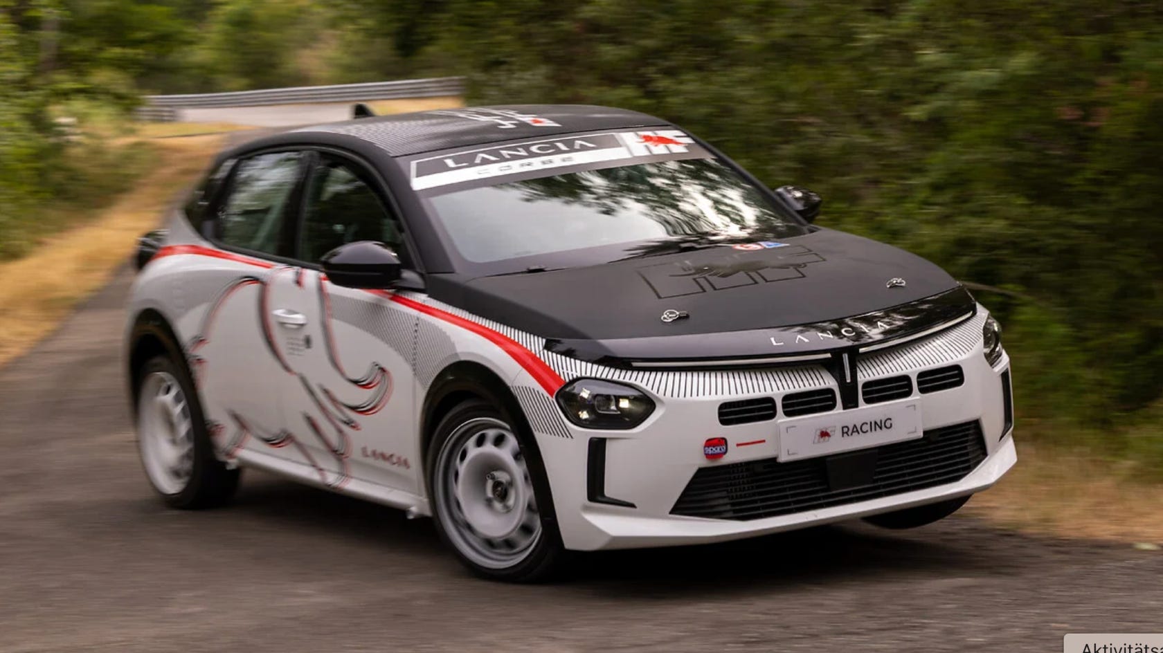 NP-NEWS-LANCIA-YPSILON HF RACING-NEARLYPERFECT