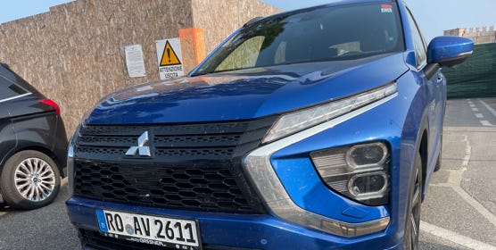 NP Profi Lupe. mit Mitsubishi ECLIPSE CROSS PHEV bei NP NEARLY PERFECT