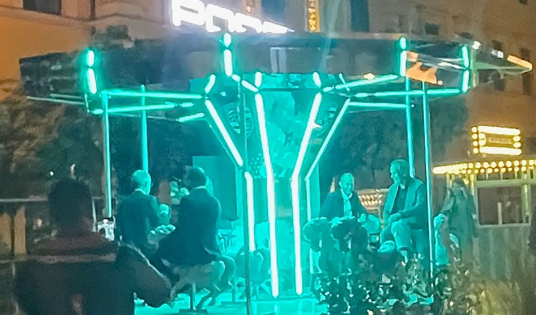 VW-BOSS OLIVER BLUME UND SEINE MARKENVORSTÄNDE IM KINDERKARUSSELL AUF DER IAA MOBILITY IN MÜNCHEN NP-NPNEWS-NPNEARLYPERFECT