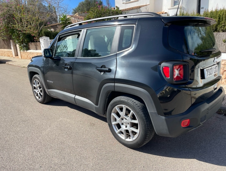 NP_NEARLY_PERFECT/NEARLY_PERFECT/NP/ARMIN_RUSCHEINSKY/NEARLY_PERFEFCT/JEEP_RENEGADE