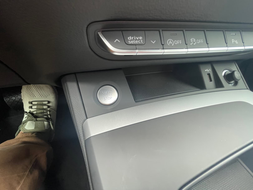 NP TESTING AUDI Q5 SPORTBACK NEARLY PERFECT STARTKNOPF