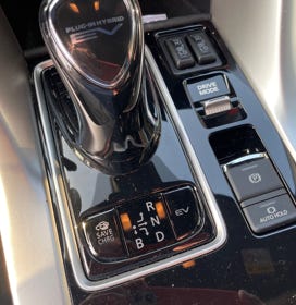 NP MITSUBISHI ECLIPSE CROSS PHEV  IM TEST IN DEN ALPEN BEI NEARLY PERFECT