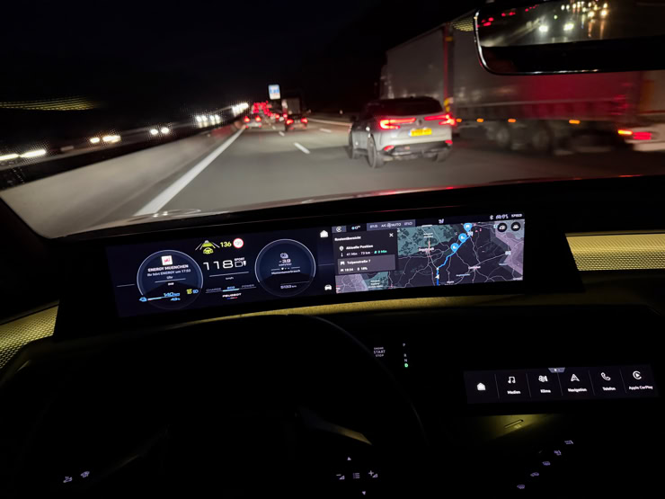 NigtVision NP NEARLY PERFECT DER VOLLELEKTRISCHE PEUGEOT E-3008 GT UNTER DER NP PROFI LUPE